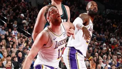 中国第20批援塞医疗队开展义诊巡诊活动